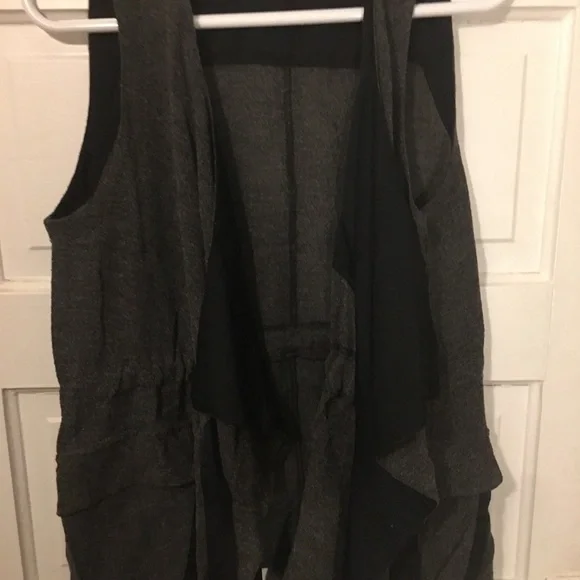 Beautiful wool blend vest - Picture 6 of 6